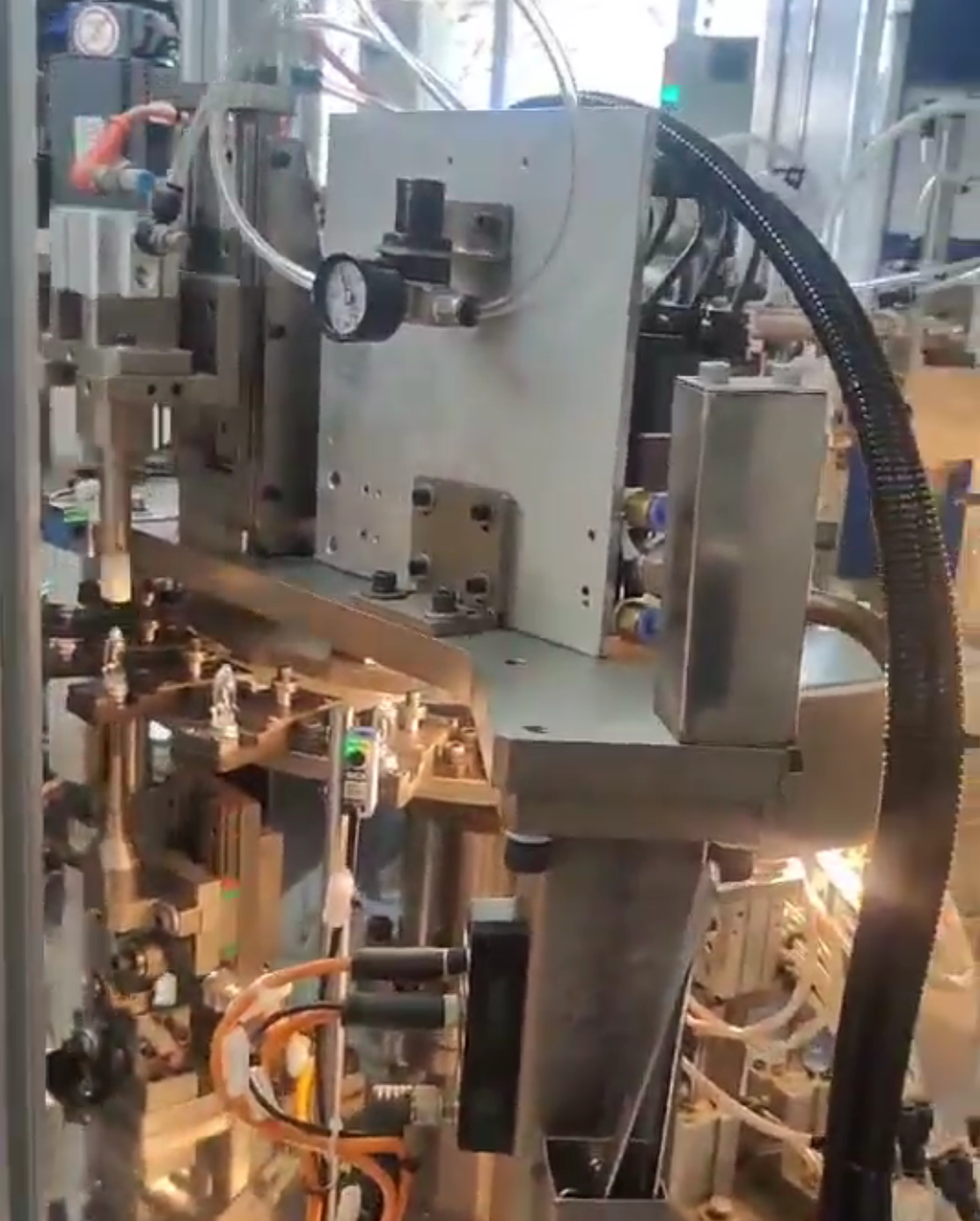 9005/9006 Capping&Focusing Machine